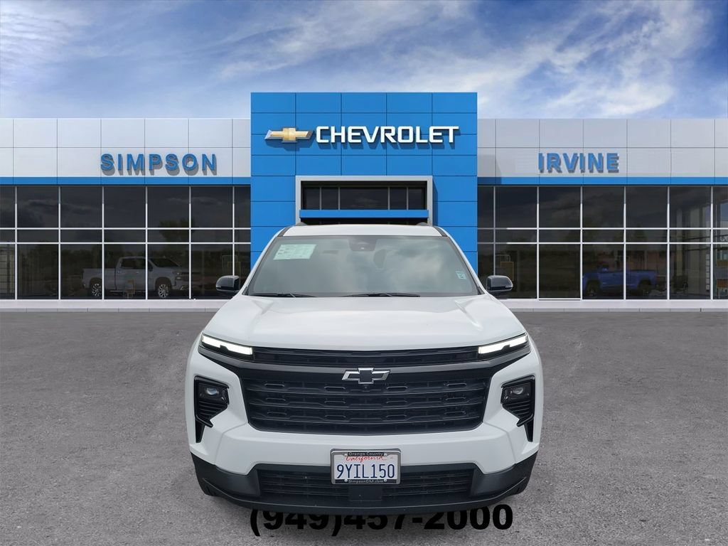 Used 2026 Chevrolet Traverse LT w/ Midnight/Sport Edition FWD image 3