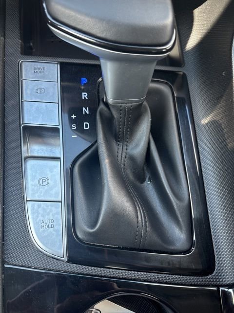 Used 2023 Hyundai Elantra Limited FWD image 19
