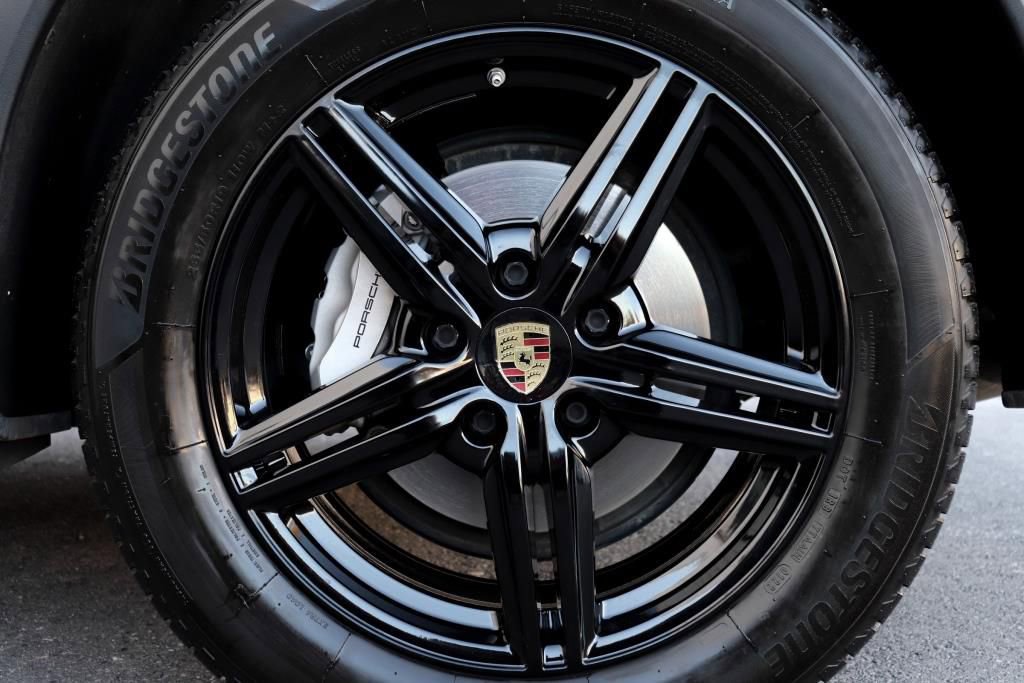 Used 2018 Porsche Cayenne S image 83