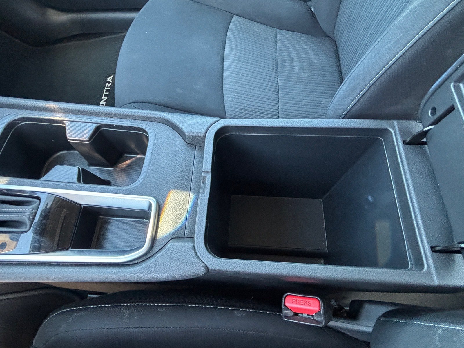 Used 2024 Nissan Sentra SV FWD image 18