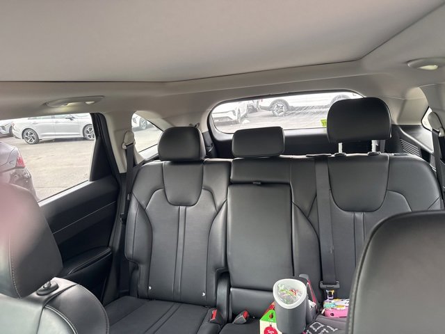 Used 2024 Kia Sorento S w/ Panoramic Sunroof Package image 11