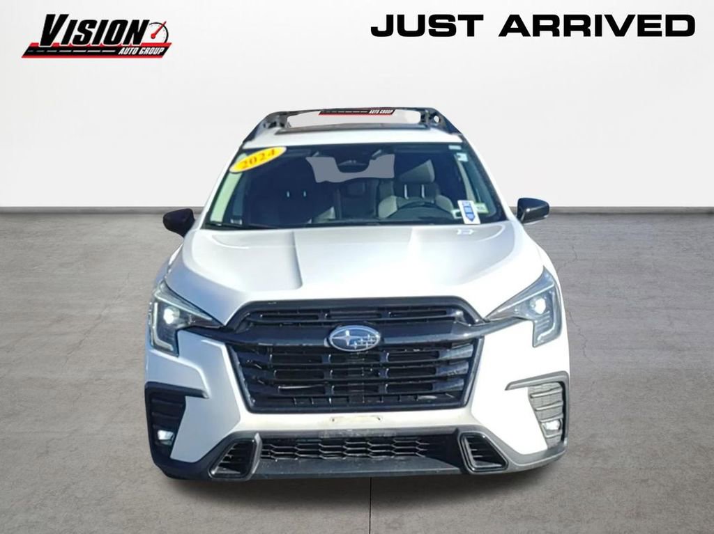Used 2024 Subaru Ascent Onyx Edition image 2