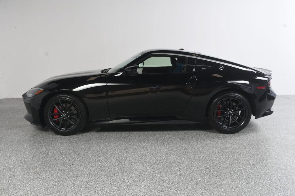 Used 2024 Nissan Z Performance w/ Floor Mat Package RWD image 2