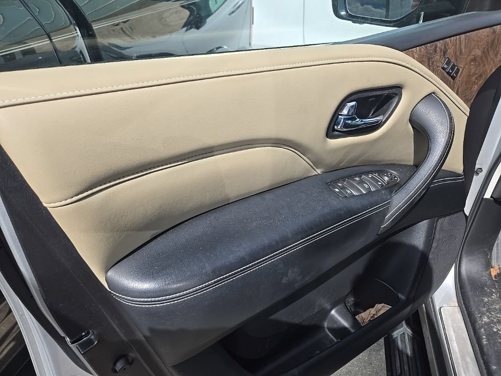 Used 2023 INFINITI QX80 Premium Select w/ All-Season Package RWD image 10