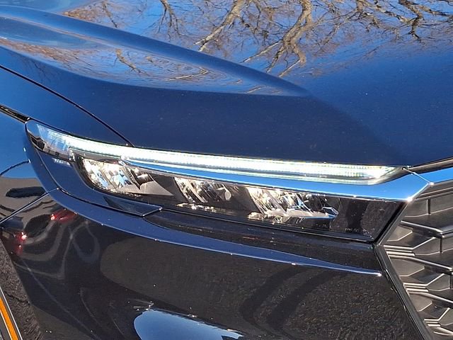 Certified 2025 Honda CR-V LX image 9