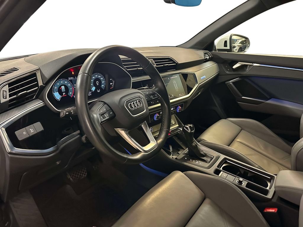 Used 2023 Audi Q3 2.0T Premium Plus w/ Premium Plus Package AWD/4WD image 14