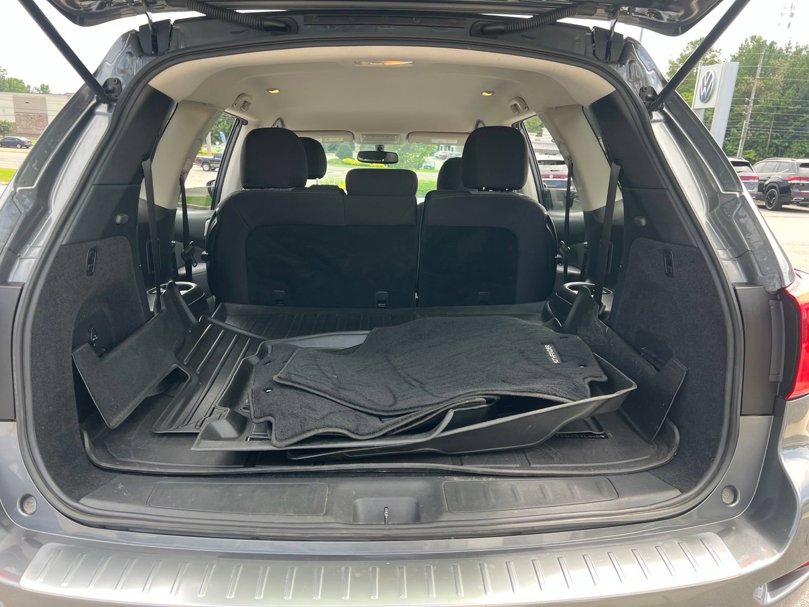 Used 2020 Nissan Pathfinder SV FWD image 31