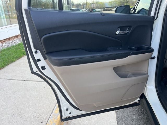 Used 2016 Honda Pilot Touring image 20