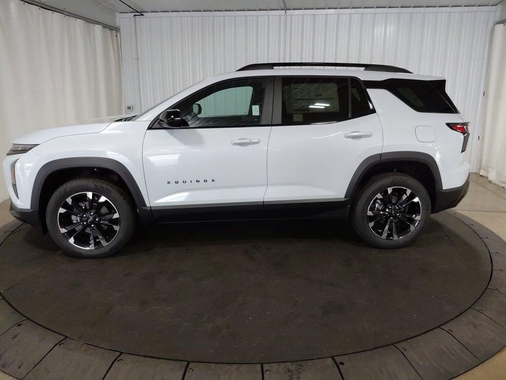 New 2027 Chevrolet Equinox RS AWD/4WD image 2
