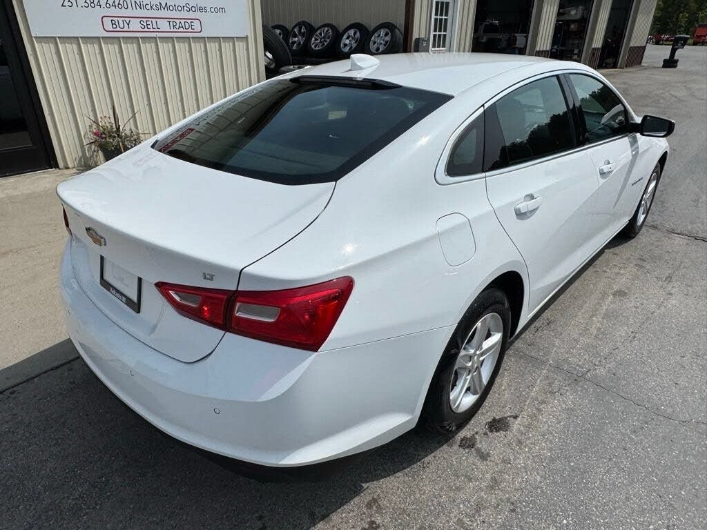 Used 2023 Chevrolet Malibu LT w/ Driver Confidence Package FWD image 3