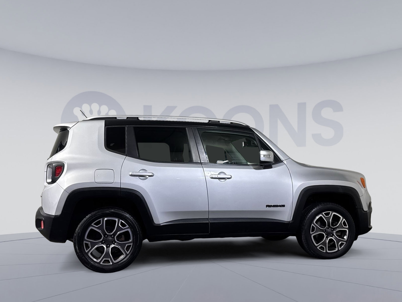 Used 2016 Jeep Renegade Limited image 8