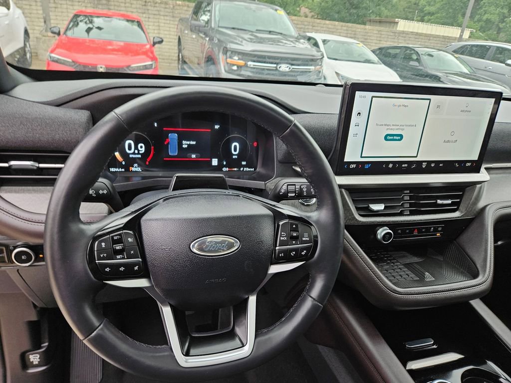 Used 2025 Ford Explorer Platinum w/ LUX Leather Package AWD/4WD image 17