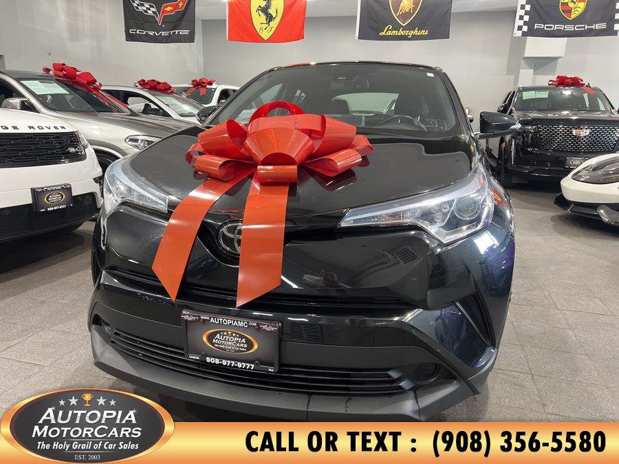 Used 2019 Toyota C-HR XLE FWD image 1