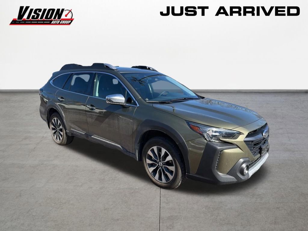 Used 2025 Subaru Outback Touring XT image 3