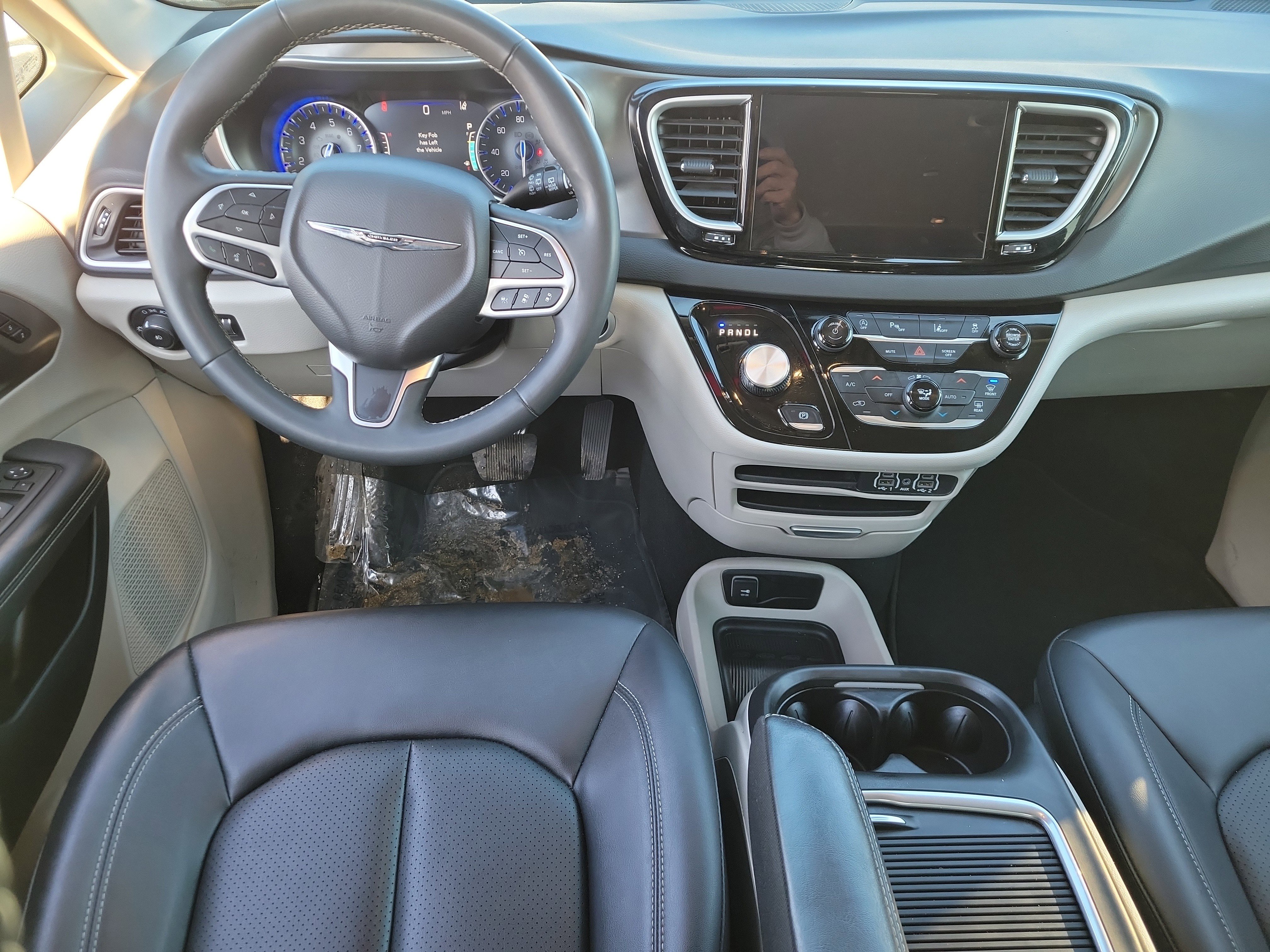 Used 2024 Chrysler Pacifica Touring-L image 20