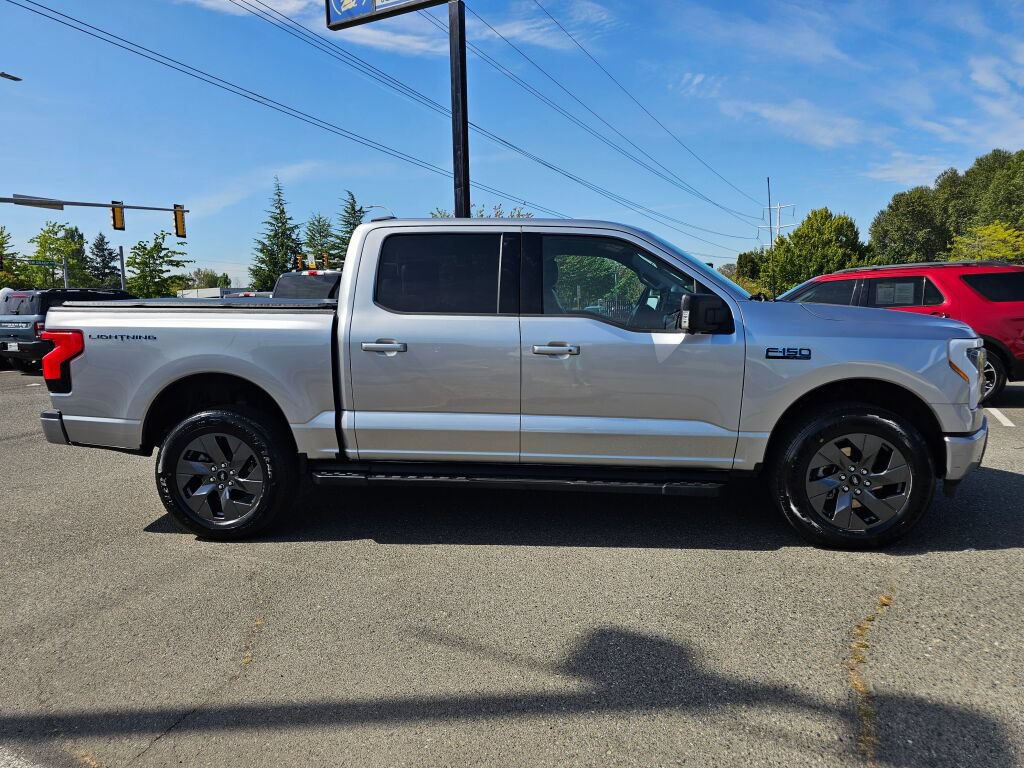 Used 2025 Ford F150 Lightning Flash AWD/4WD image 4