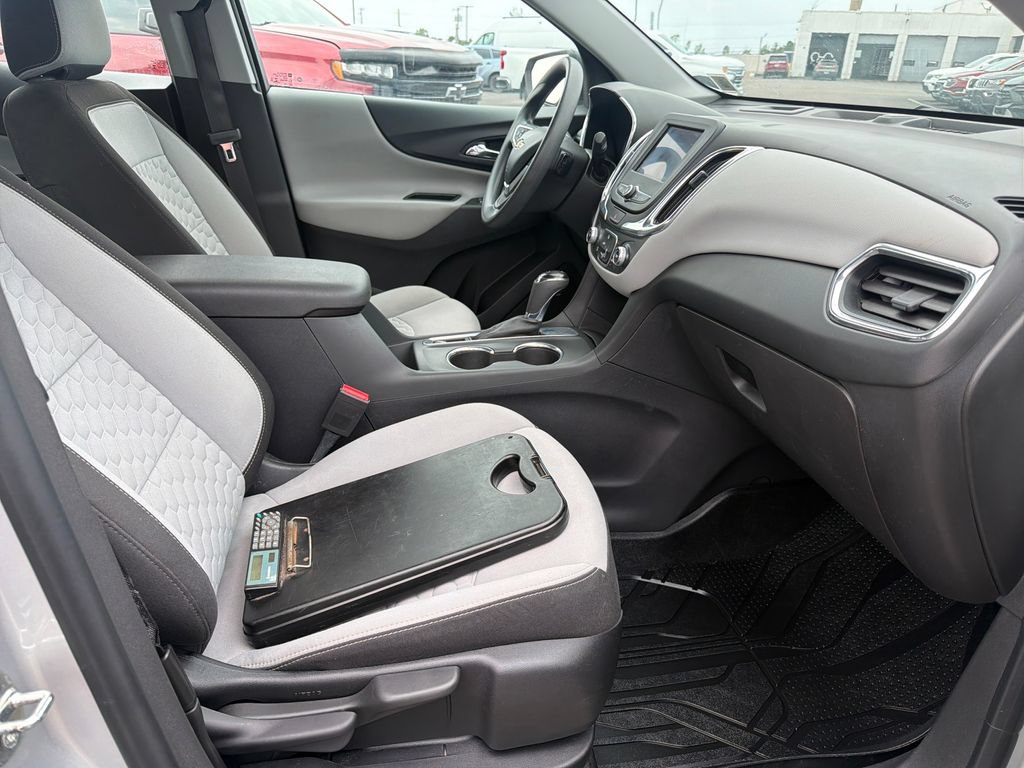 Used 2020 Chevrolet Equinox LS w/ LPO, Floor Liner Package FWD image 22
