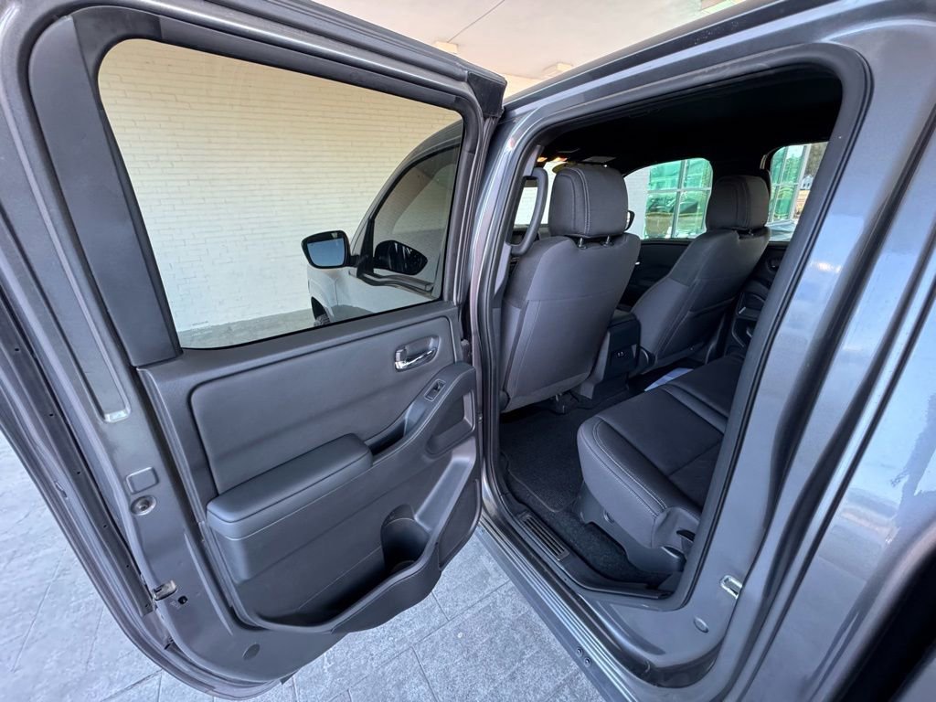 Used 2023 Nissan Frontier SV w/ Midnight Edition Package image 20