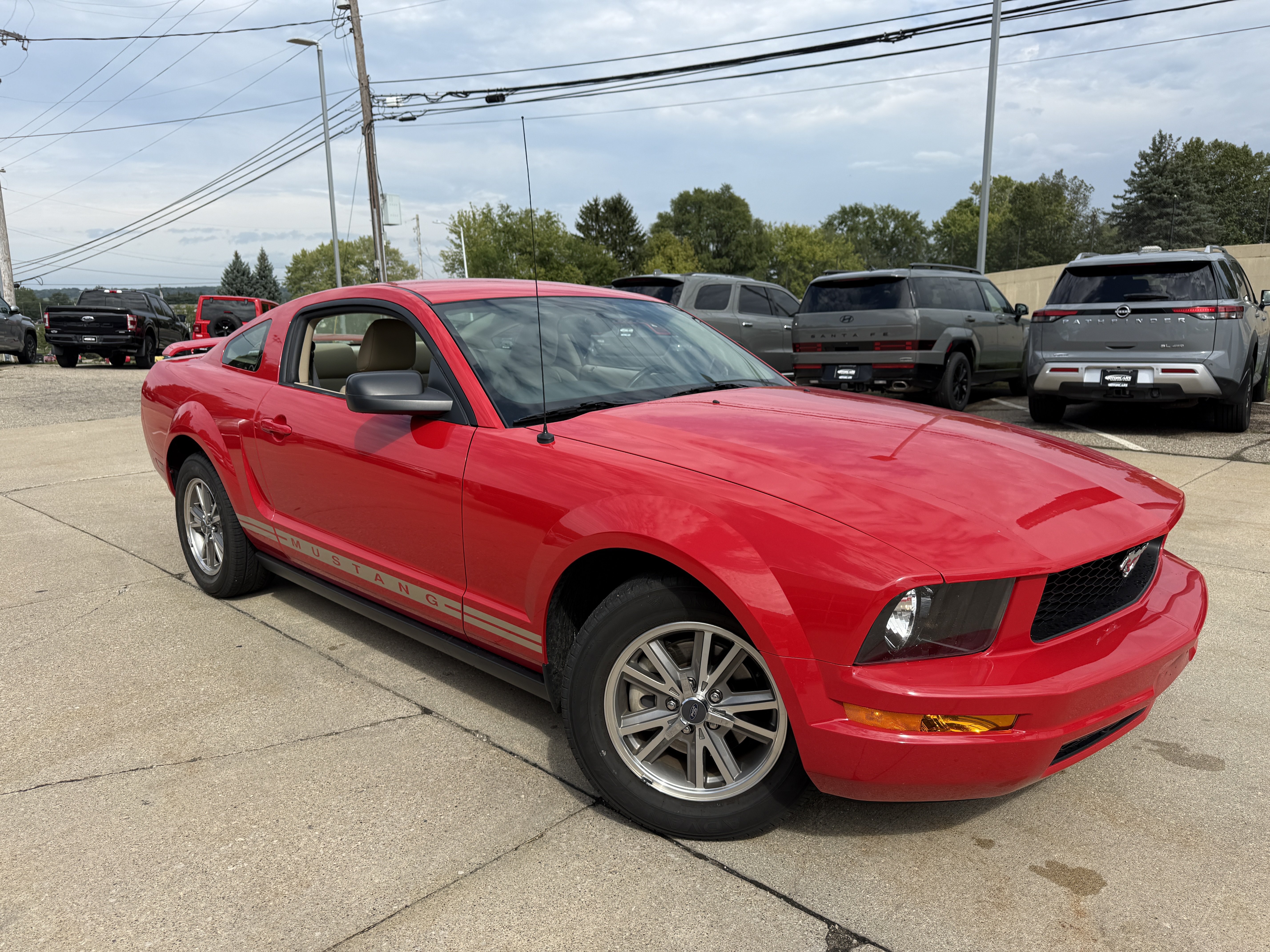 Used 2005 Ford Mustang Premium RWD image 6