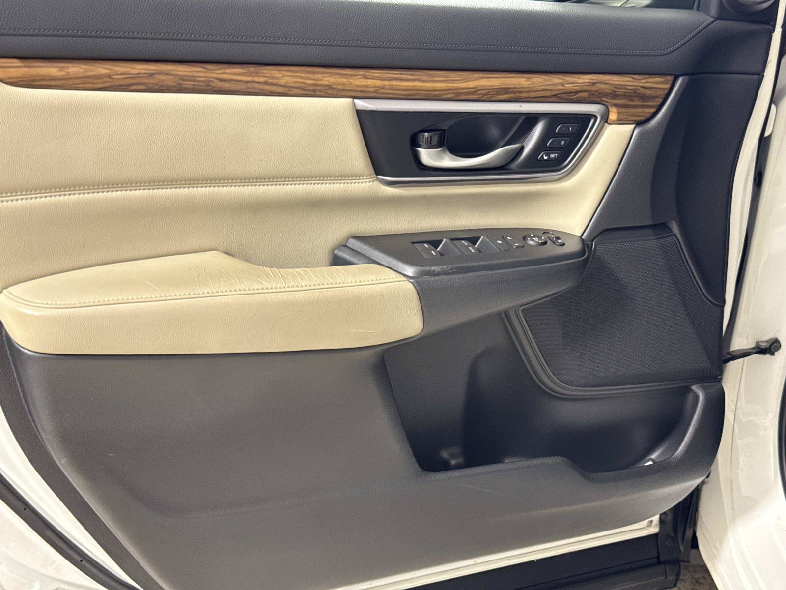 Used 2017 Honda CR-V Touring image 18