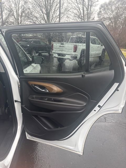 Used 2021 GMC Terrain SLE w/ Driver Convenience Package image 14