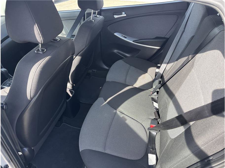 Used 2013 Hyundai Accent GS image 11