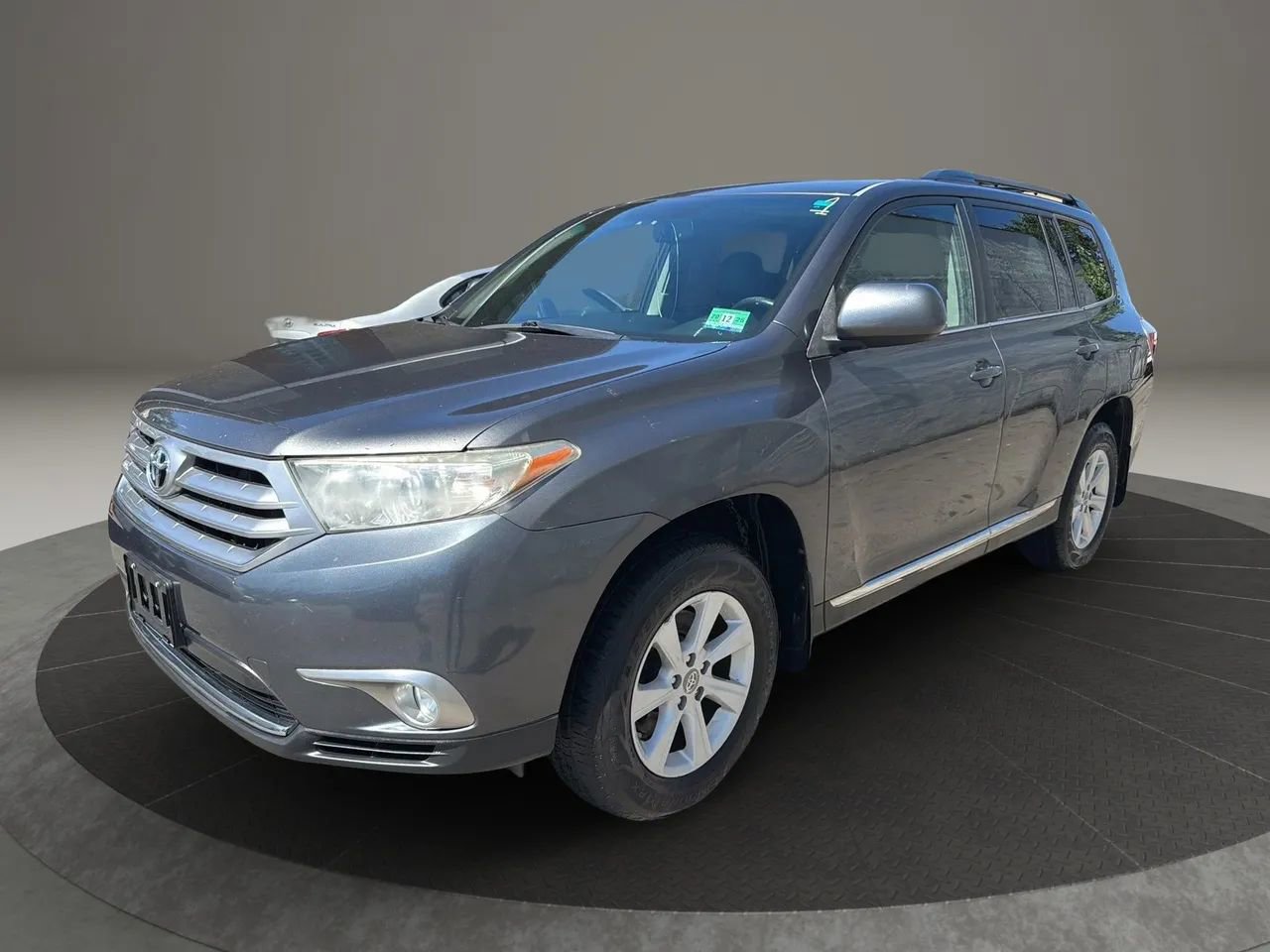 Used 2012 Toyota Highlander SE
