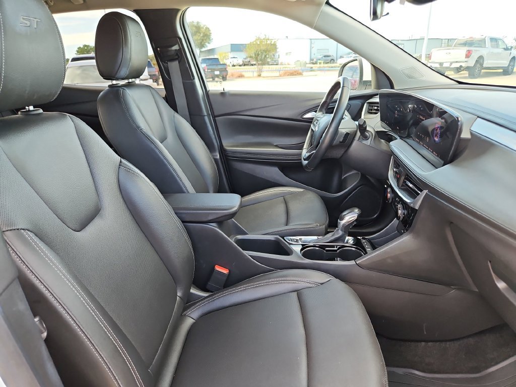 Used 2024 Buick Encore GX Sport Touring AWD/4WD image 26