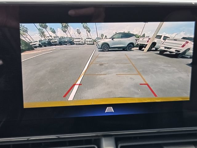 Certified 2024 Chevrolet Trax RS w/ Sunroof Package FWD image 21