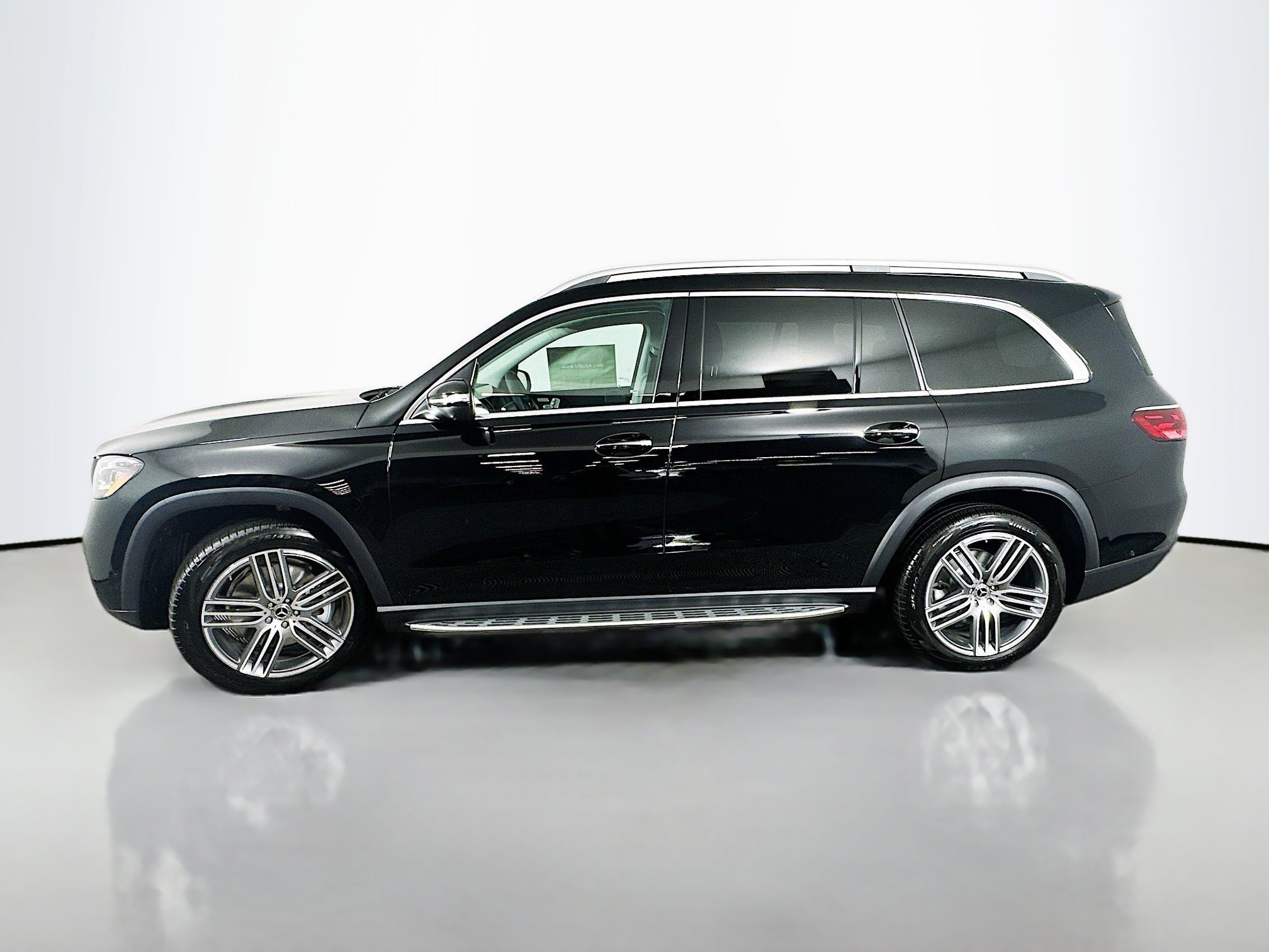 New 2026 Mercedes-Benz GLS 450 4MATIC image 4