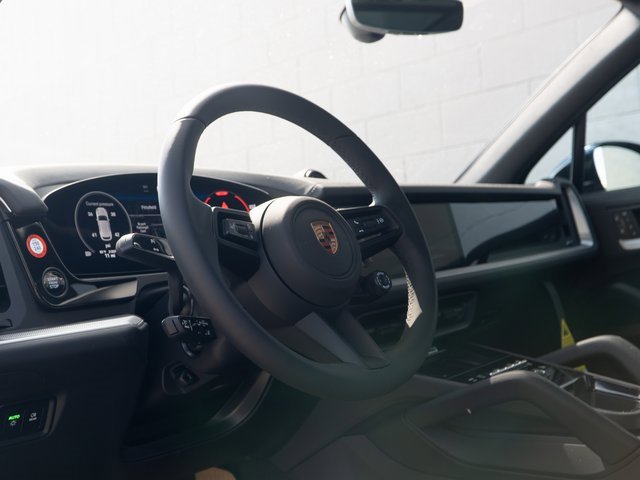 New 2026 Porsche Cayenne image 4