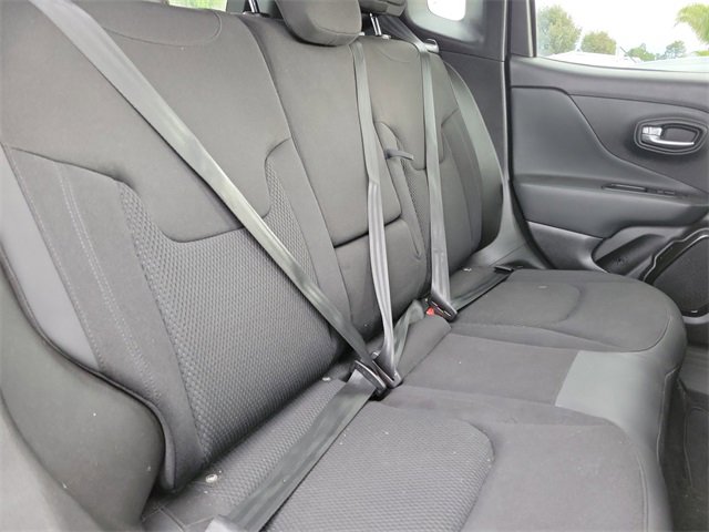 Used 2018 Jeep Renegade Altitude w/ Safety & Security Group image 27