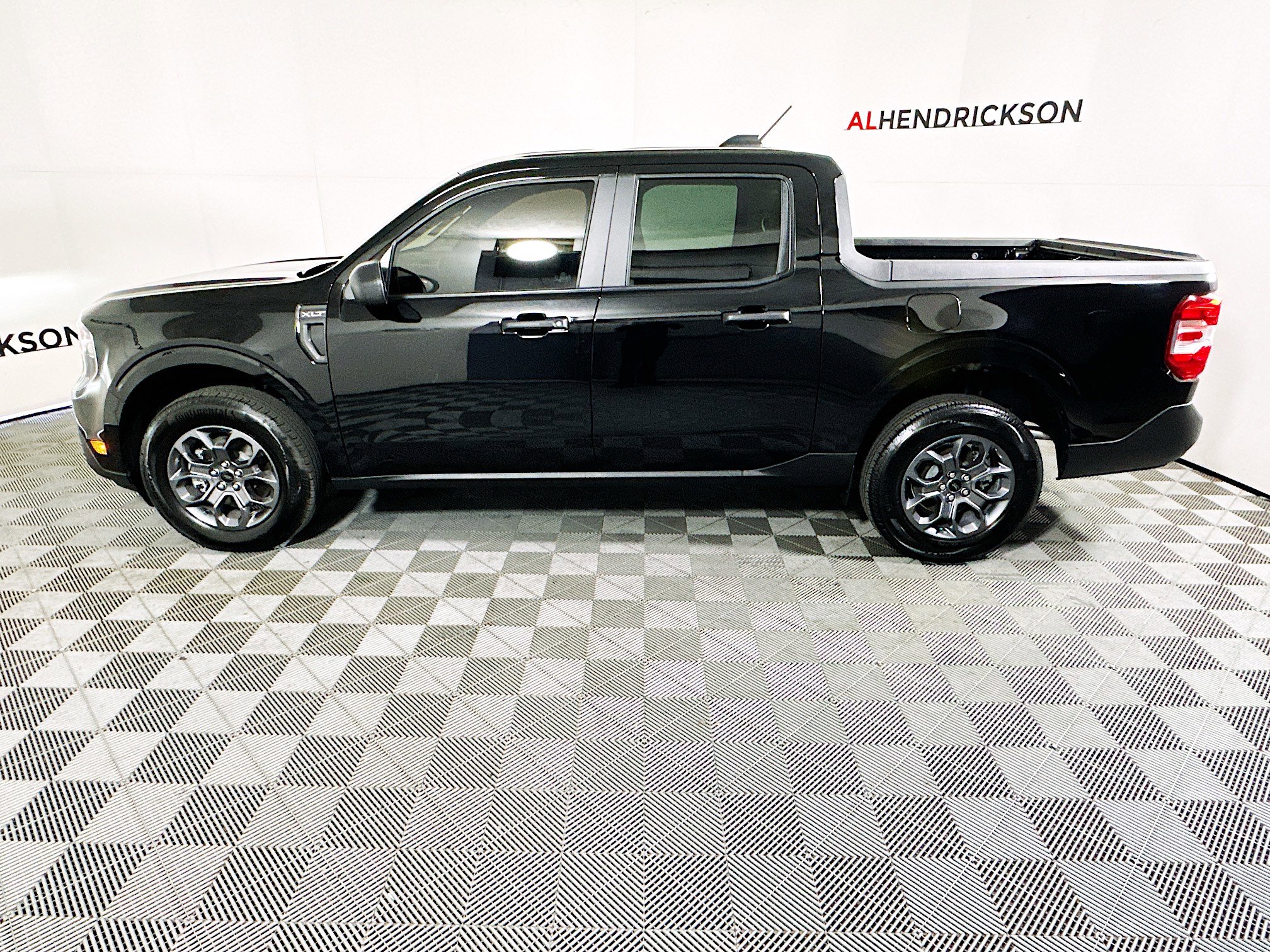 Used 2025 Ford Maverick XLT image 6