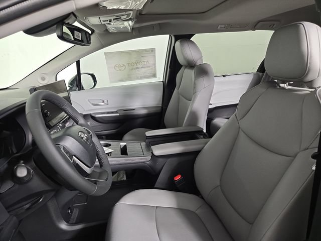 New 2026 Toyota Sienna XLE FWD image 13
