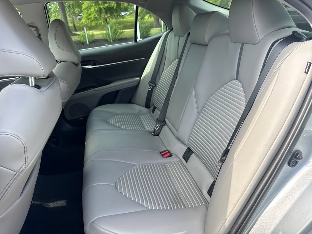 Used 2022 Toyota Camry SE FWD image 32