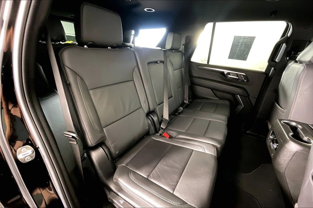 Used 2025 Chevrolet Tahoe Z71 AWD/4WD image 36