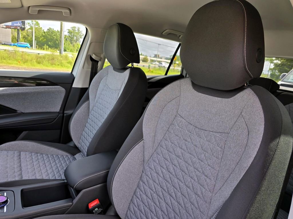 New 2025 Volkswagen Tiguan S image 24