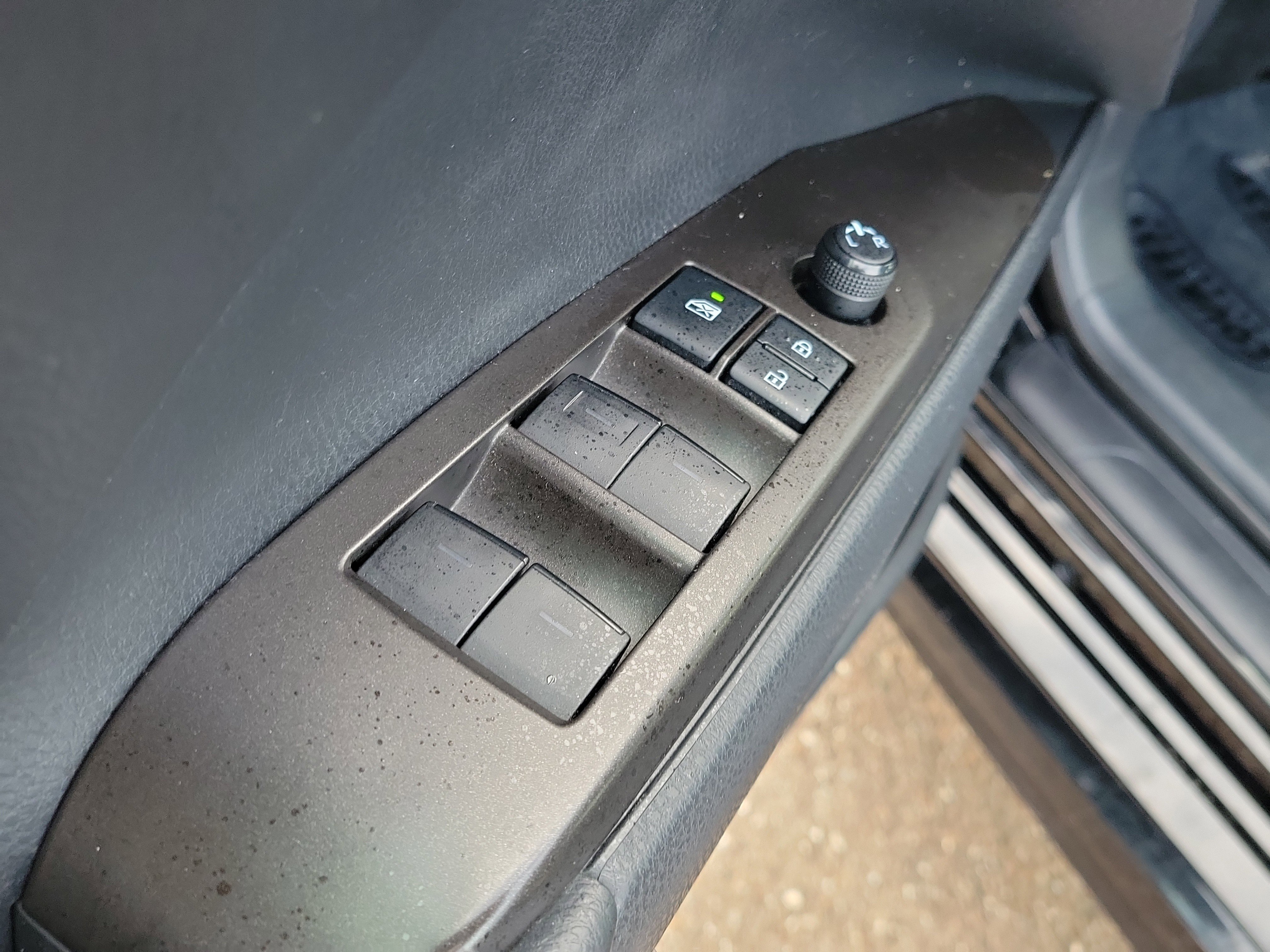 Used 2021 Toyota Camry SE w/ Convenience Package image 19