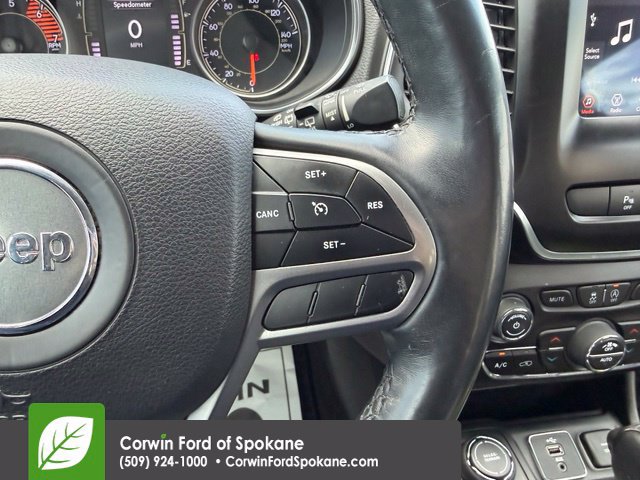 Used 2019 Jeep Cherokee Latitude Plus w/ Comfort/Convenience Group AWD/4WD image 24