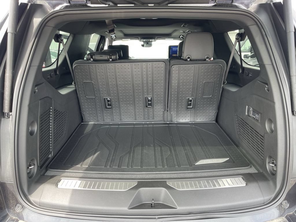 New 2026 Chevrolet Suburban High Country AWD/4WD image 25