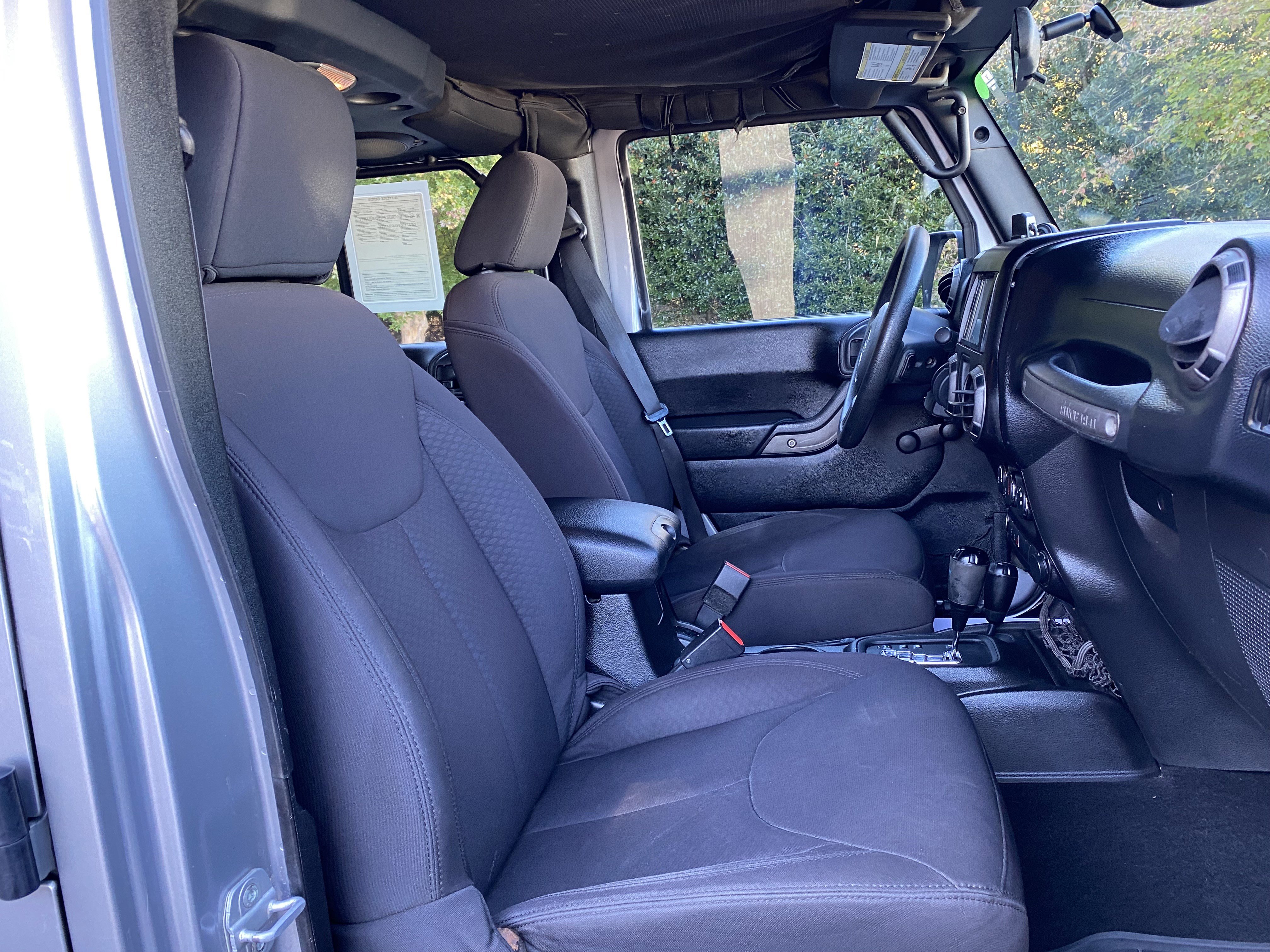 Used 2013 Jeep Wrangler Unlimited Sport image 31