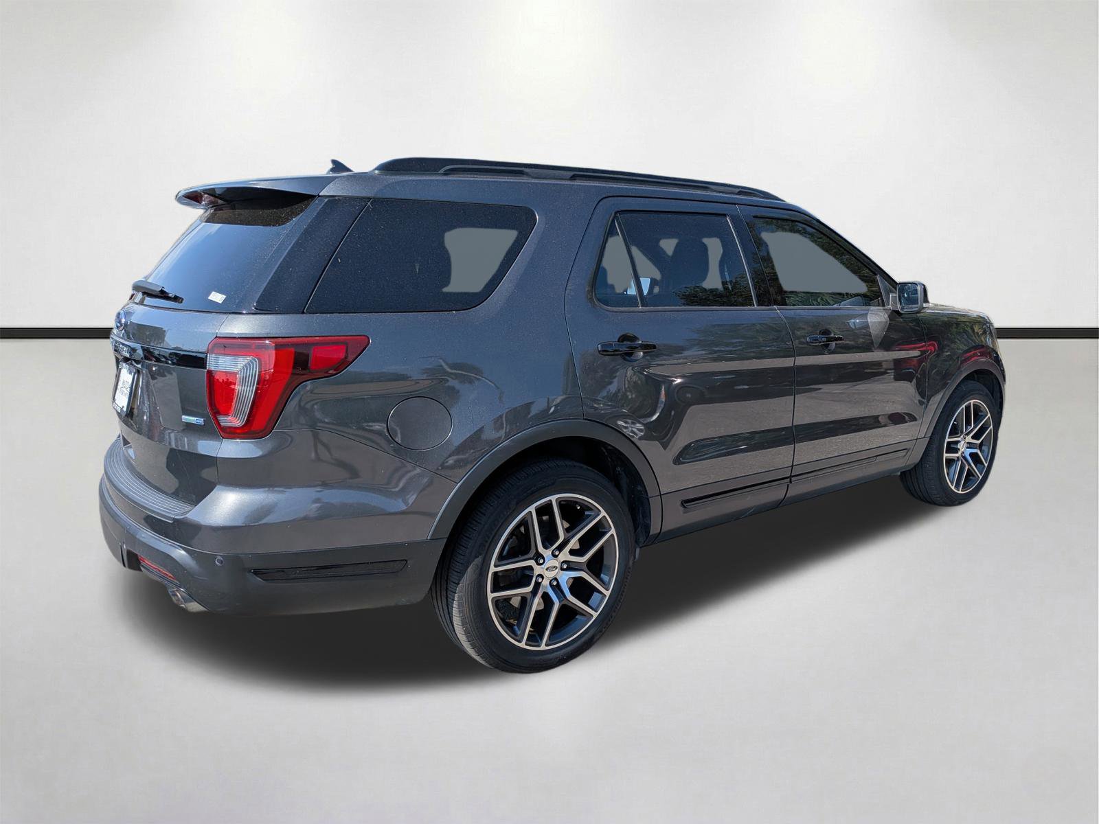 Used 2019 Ford Explorer Sport w/ Ford Safe & Smart Package image 4