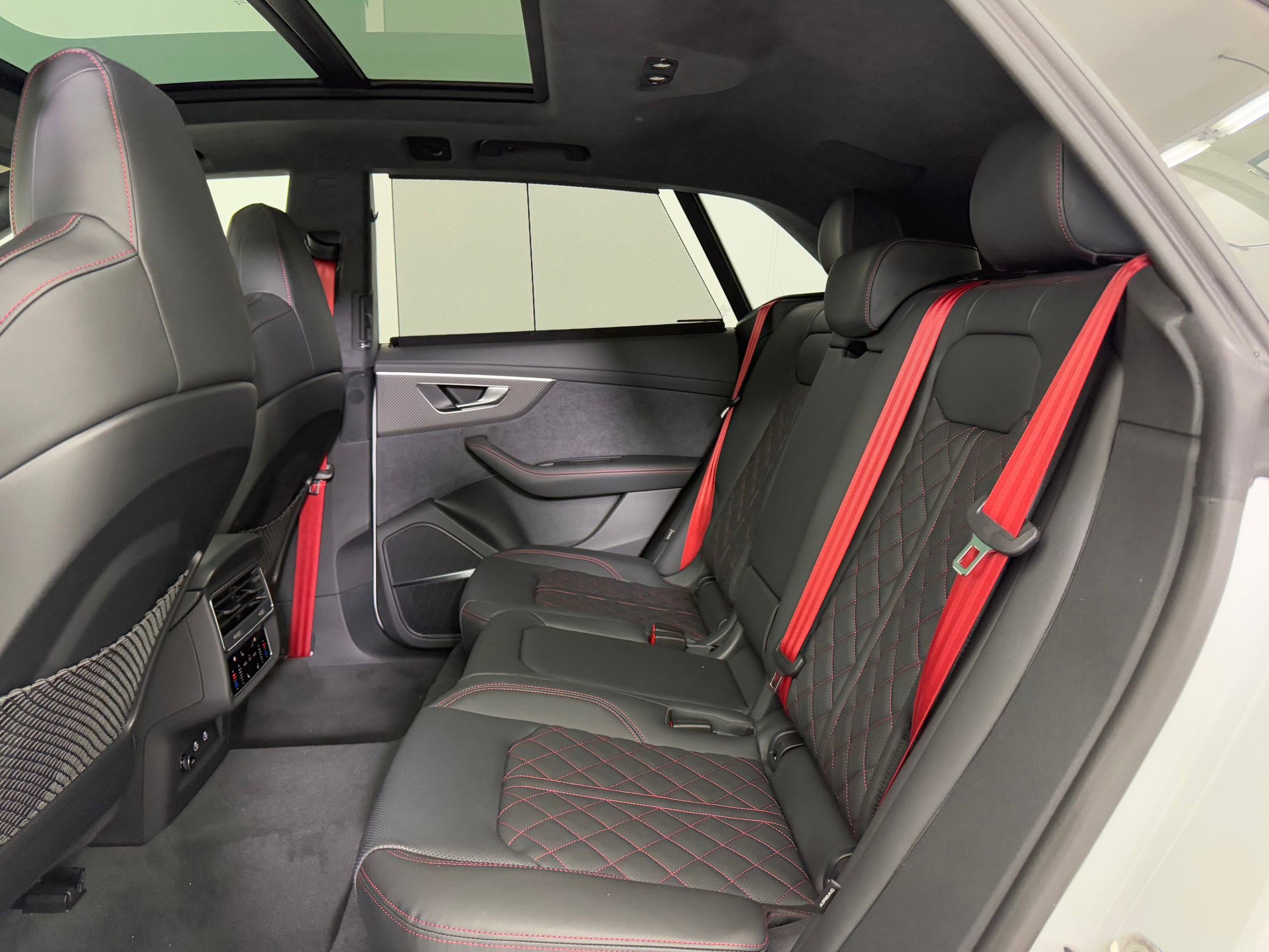 New 2026 Audi SQ8 Prestige image 26