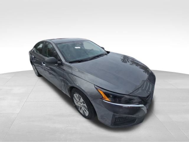 Used 2024 Nissan Altima 2.5 S image 7