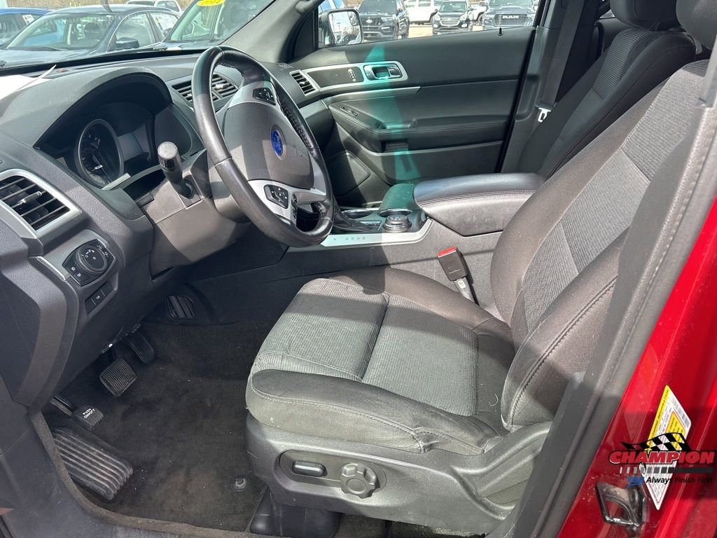 Used 2013 Ford Explorer XLT image 14