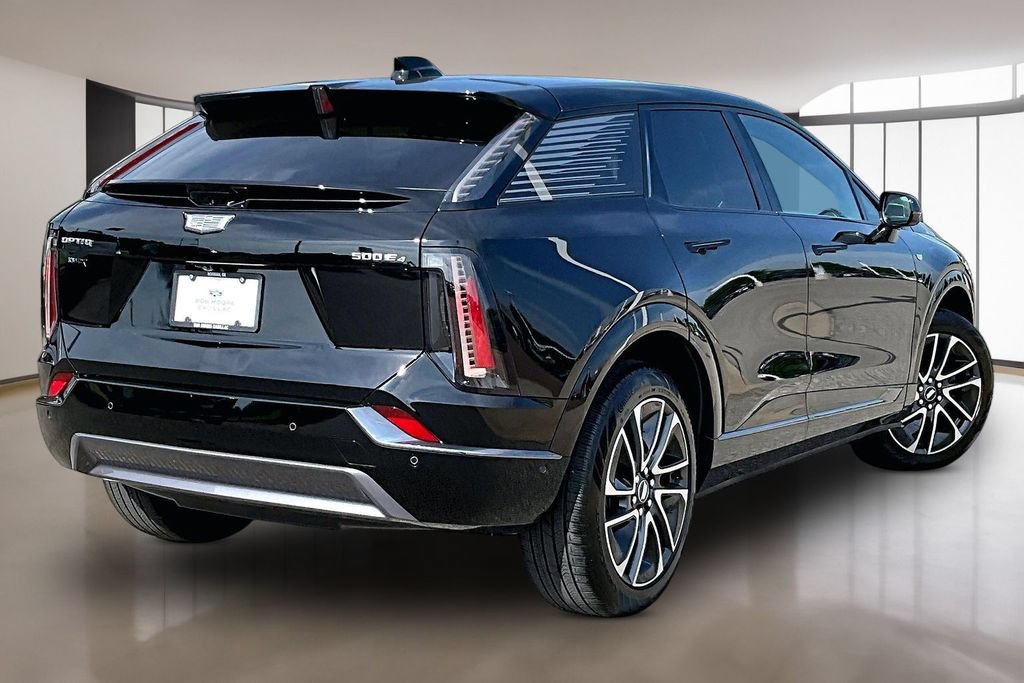 Certified 2025 Cadillac Optiq Sport 1 AWD/4WD image 2