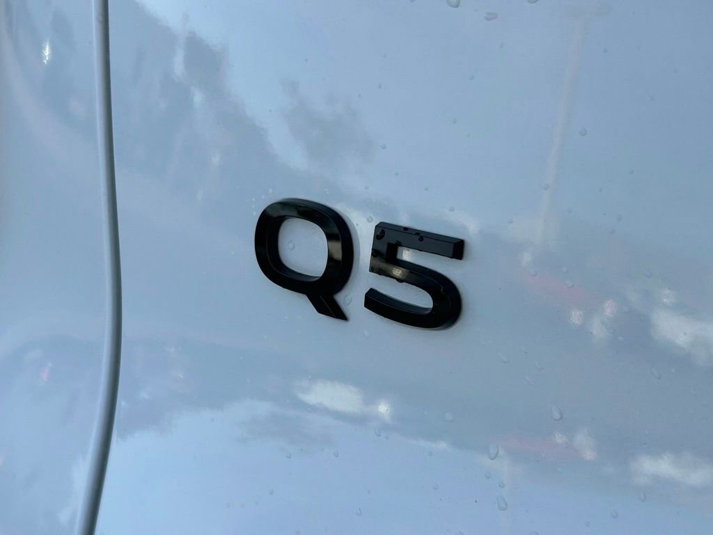 Used 2025 Audi Q5 Premium Plus w/ Premium Plus AWD/4WD image 44