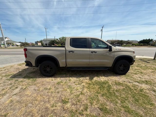Used 2022 Chevrolet Silverado 1500 ZR2 image 8