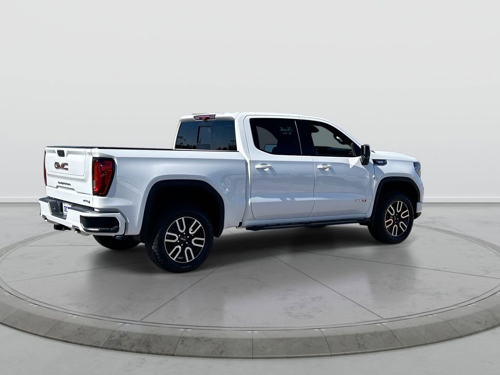 Used 2025 GMC Sierra 1500 AT4 w/ AT4 Premium Package AWD/4WD image 8