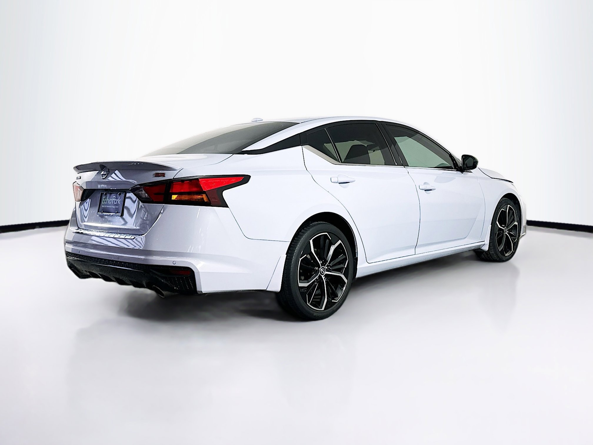 Used 2023 Nissan Altima 2.5 SR image 9